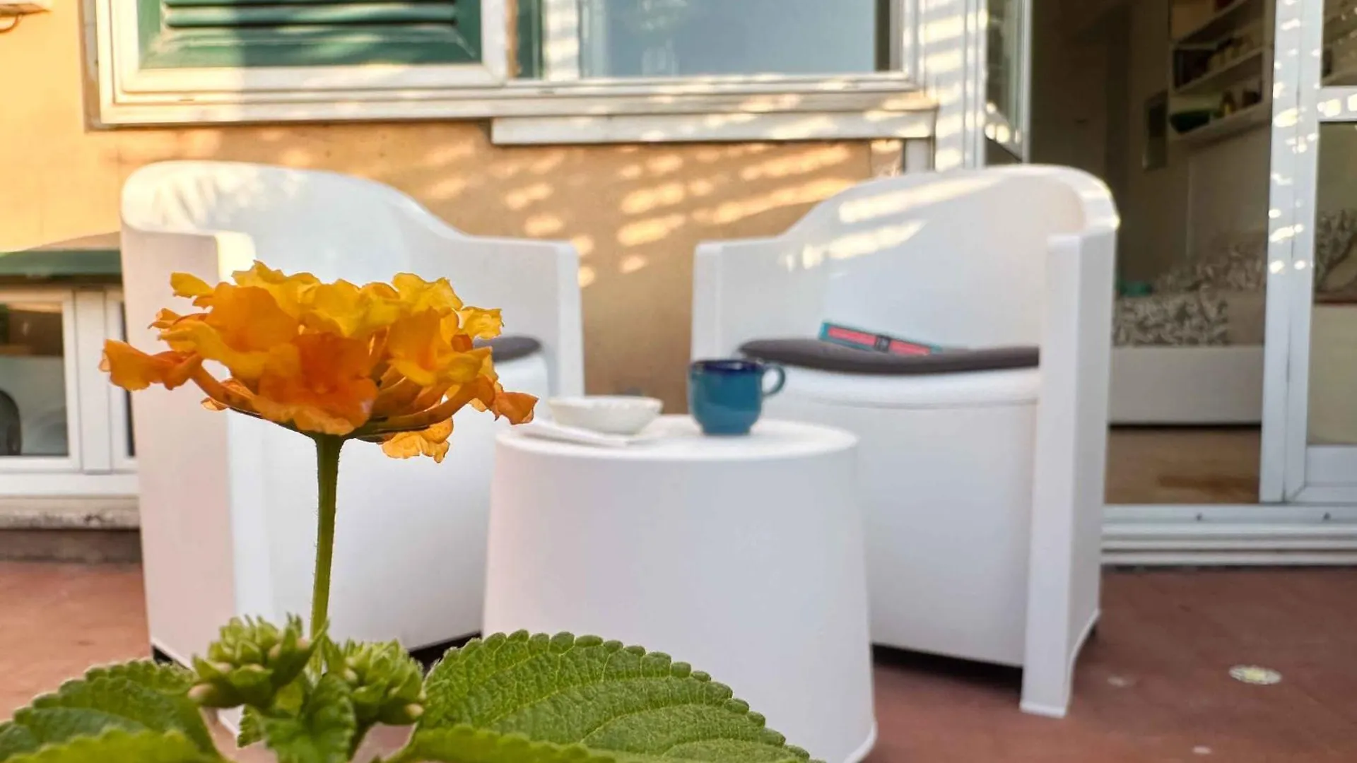 Lovely Panoramic Studio Rome Apartment
